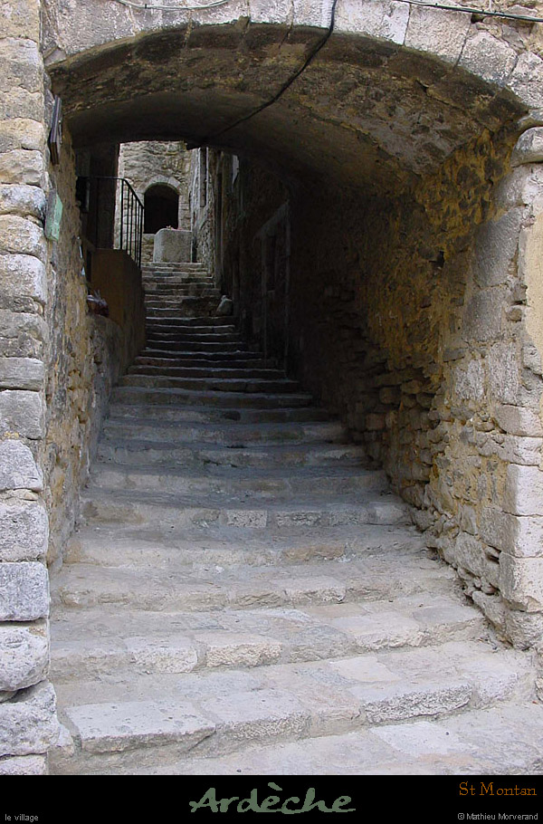 20010820_stmontantvillage_ruelleetporche_3