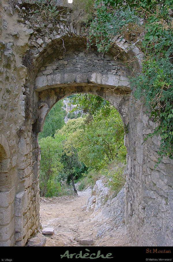 20010820_stmontantvillage_ruelleetporche_4