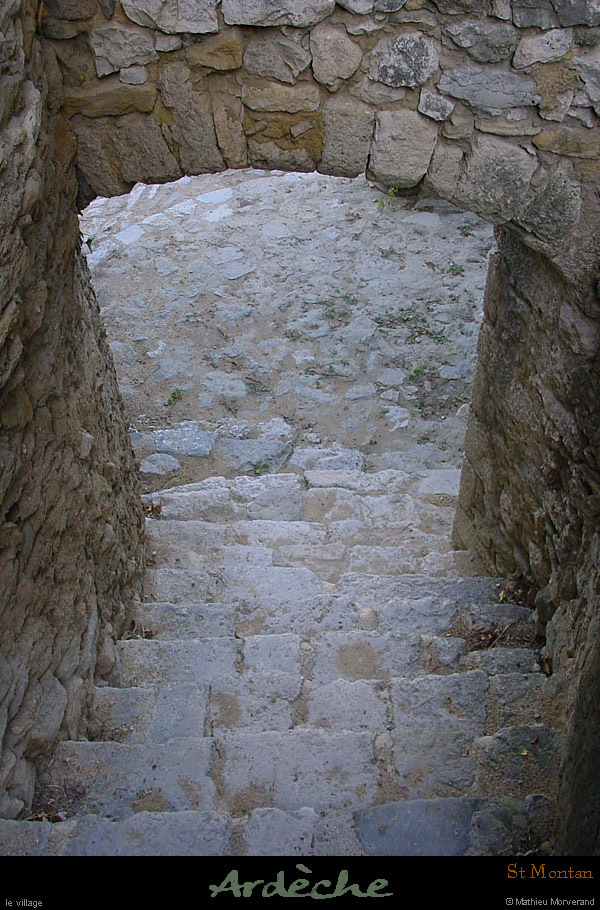 20010820_stmontantvillage_ruelleetporche_5