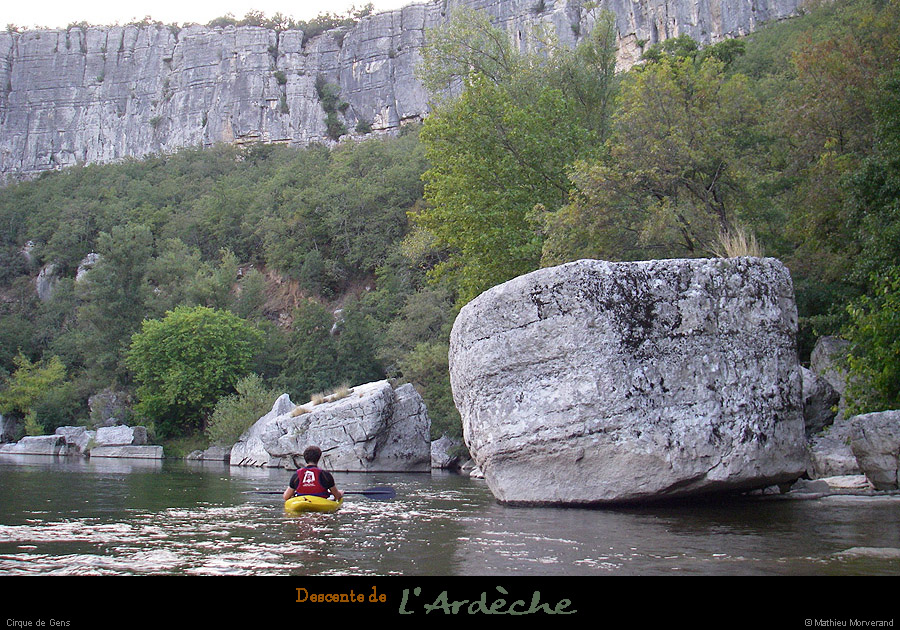 20070922_cirquegens_kayak1