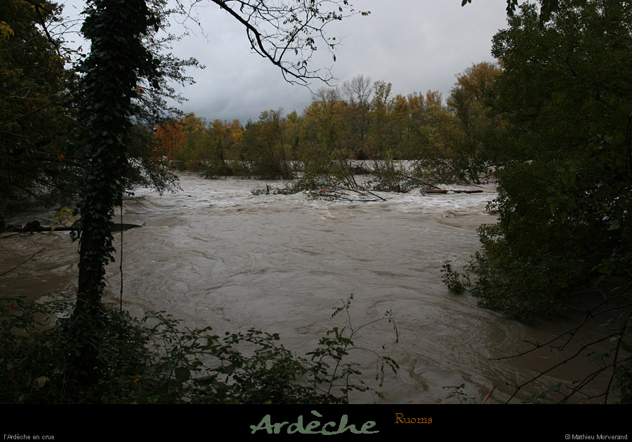 20101031_ruoms_ardecheencrue_brame