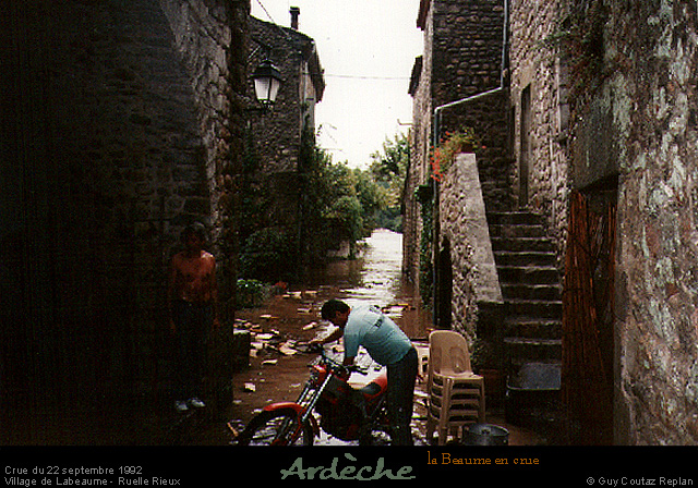19920922_cruelabeaumevillage1