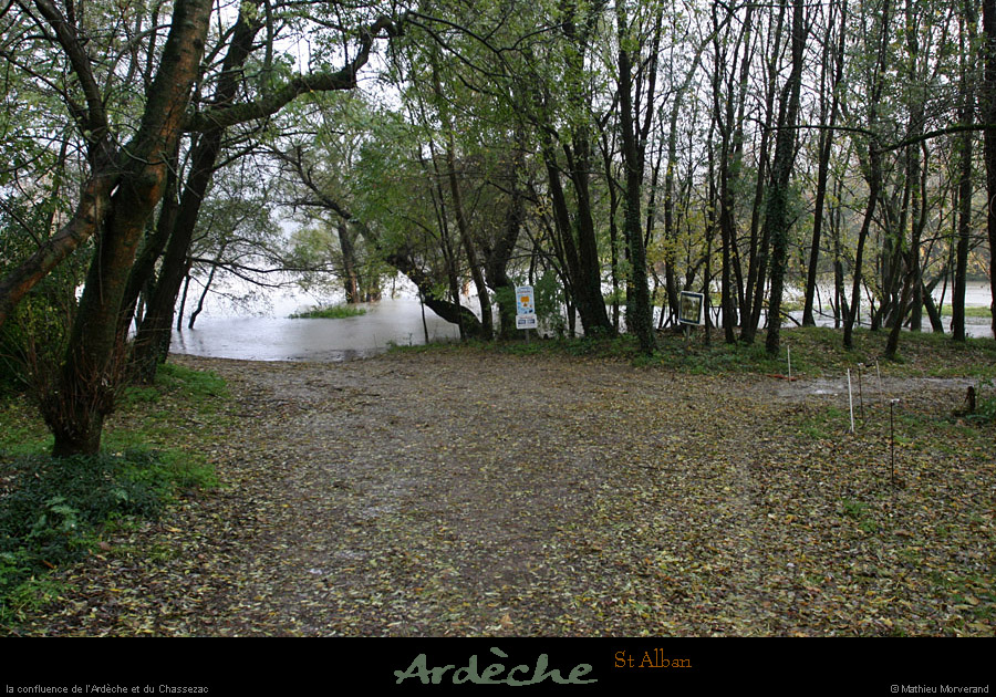 20101031_crue_confluenceardechechassezac3