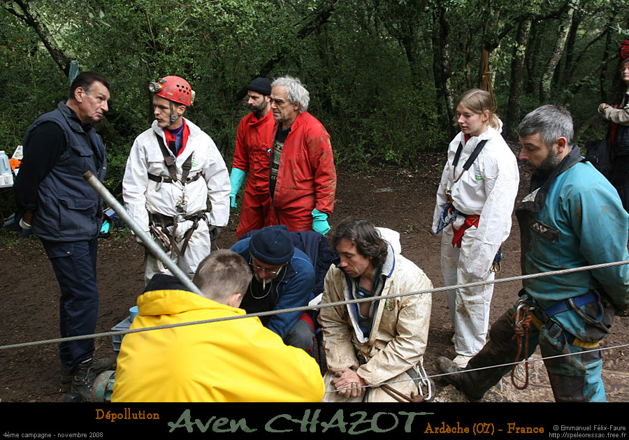 chazot0811_sur03
