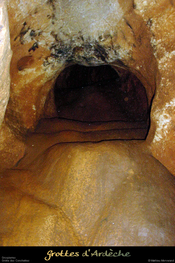 20011208_grottedesconchettes_in_25
